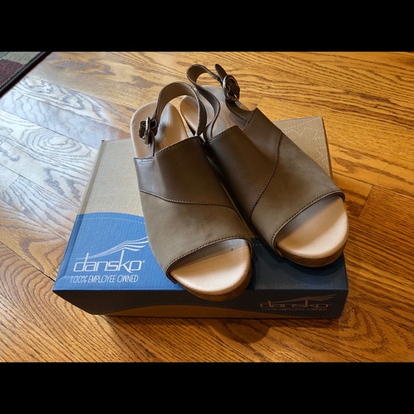 dansko women's sandals